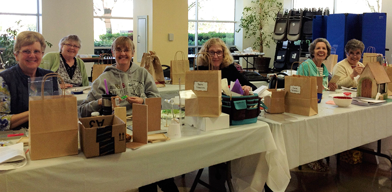 MiniCal's 2016 Shabby Chic Shelf Workshop