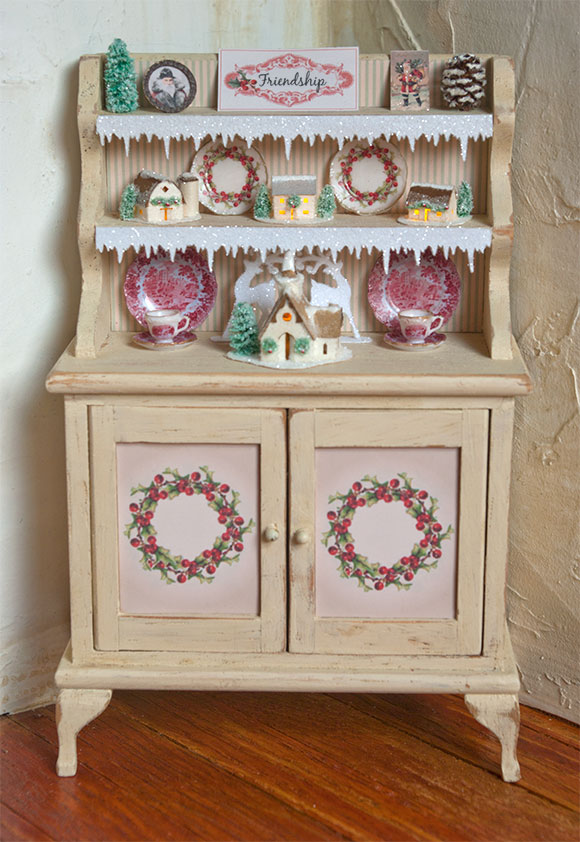 christmas-friendship-hutch-front